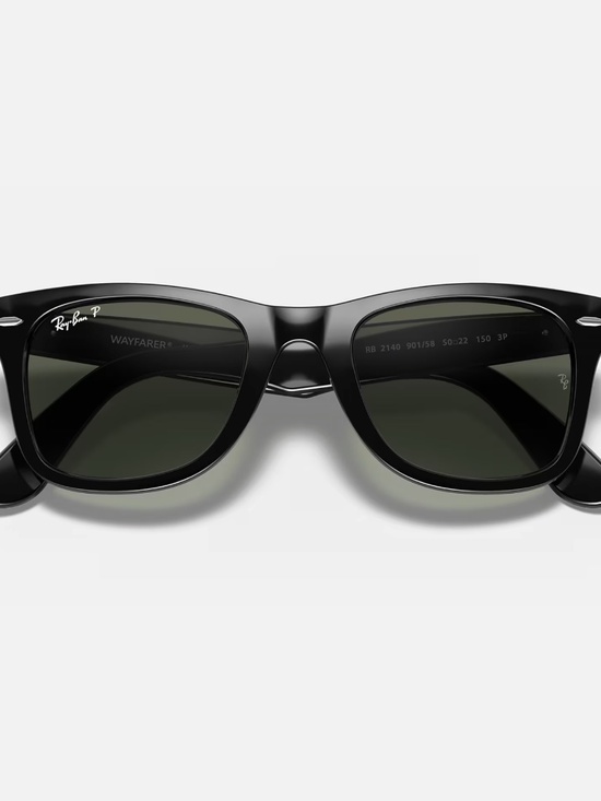 Ray-Ban Original Wayfarer polarized sunglasses (RB2140). Black frame/green lens